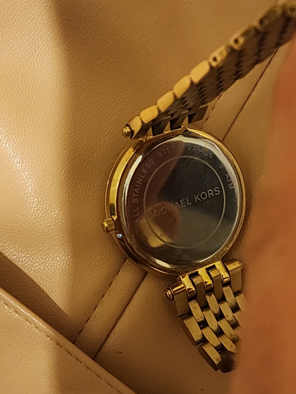 Michael Kors MK3191 Gold Tone Watch Like New - Picture 7 of 10